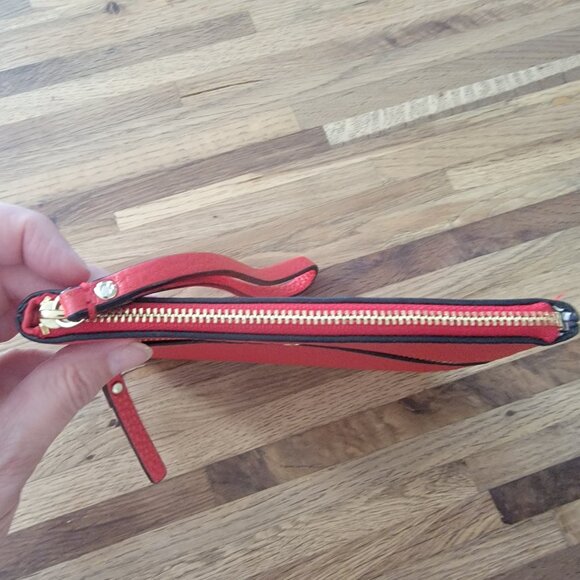 Kate Spade Cobble Hill Bee Red Wristlet/Clutch - Picture 8 of 10